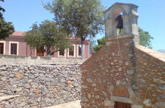 Σωτήρας Χριστός και το Παλιό Σχολειό